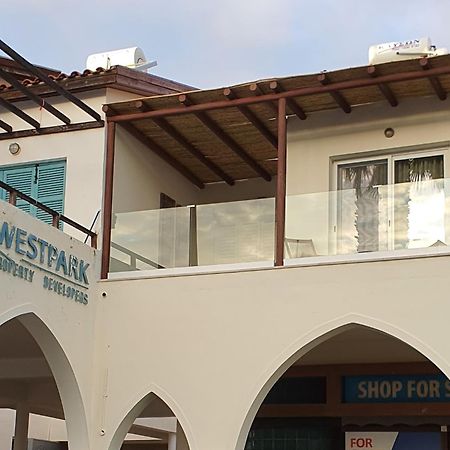 Poseidon'S Limnaria Apartment Paphos ห้อง รูปภาพ