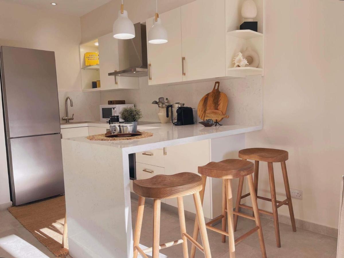 Poseidon'S Limnaria Apartment Paphos ภายนอก รูปภาพ